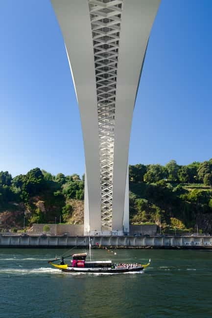 Porto: 6 Bridges Cruise on a Traditional Rabelo Boat - Porto’s Six Bridges: An Architectural Journey