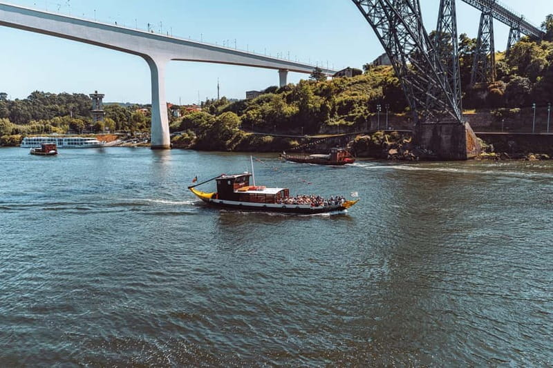 Porto: 6 Bridges Cruise on a Traditional Rabelo Boat - Practical Details: Meeting Point and Check-In