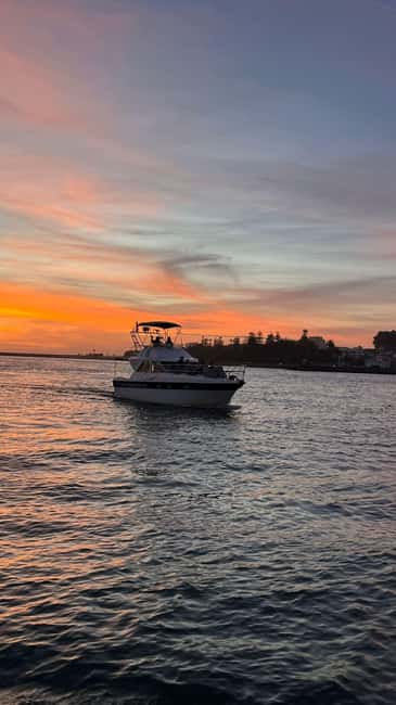 Porto: 6 Bridges Cruise, Welcome Drink & Sunset Option - Key Points