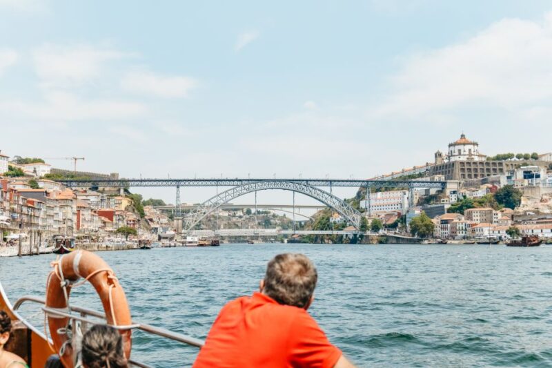 Porto: 6 Bridges Douro River Cruise - The Commentary and Audio Guide Experience