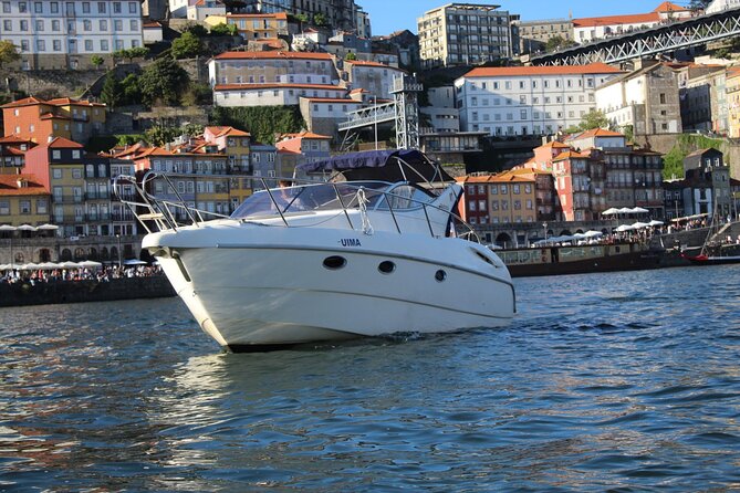 Porto: 6 Bridges Private Yacht Cruise with Wine & Snacks - Approaching the Mouth of the Douro and Foz do Porto