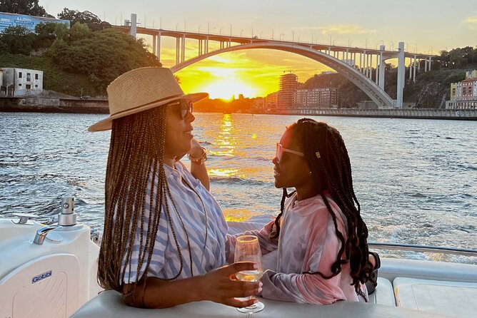 Porto: 6 Bridges Private Yacht Cruise with Wine & Snacks - Returning to Marina do Freixo in Tranquility