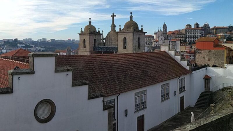 Porto: a ride along the coast in a fun eco-friendly car - Stops at Jardim do Passeio Alegre and Matosinhos Beach