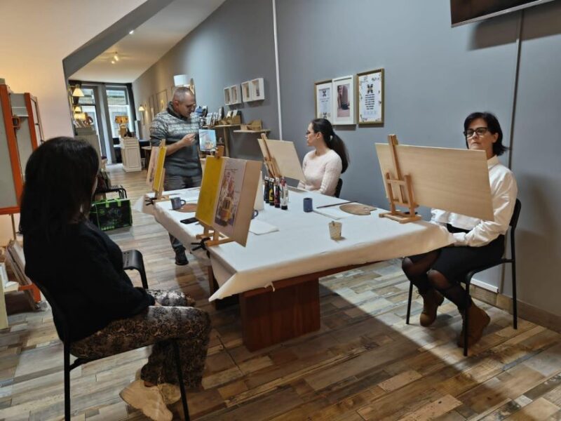 Porto: Acrylic and Oil Painting Class with a Local Artist - Who Will Enjoy This Tour Most