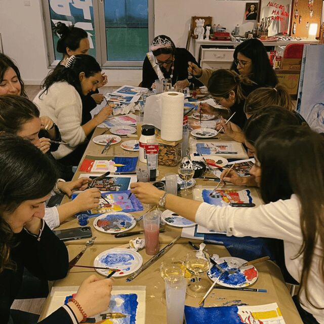 Porto: Acrylic Painting Workshop for Groups - Antero Quental - Engaging Techniques for Beginners and Experienced Artists