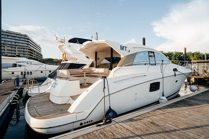 Porto and Douro: Private tour in Yacht - Starting Point at Douro Charter in Porto