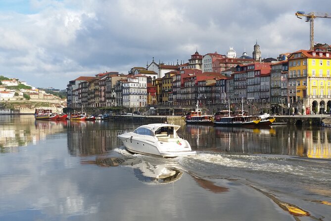 Porto and Douro: Private tour in Yacht - The Douro River: From Spanish Springs to Porto