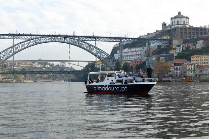 Porto: Boat trip on Douro river , six bridges /Sunset opcion - Discovering Ribeira do Portos Vibrant Streets