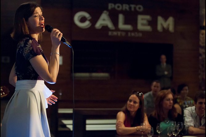 Porto: Cálem Cellar Tour, Live Fado Show and Wine Tasting - Visiting Cálem Cellars: A Look Inside