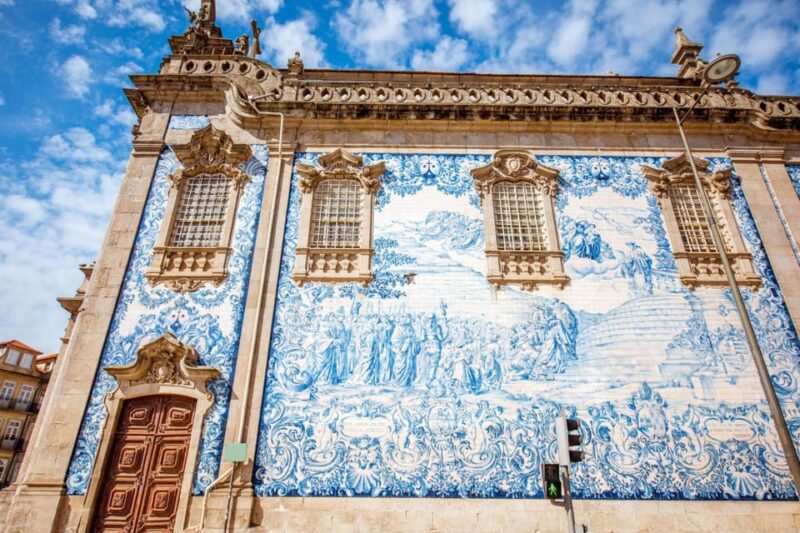 Porto: Capture the most Photogenic Spots with a Local - Exploring Porto’s Literary Charm at Livraria Lello