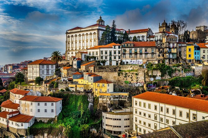 Porto City Full Day Private Tour - Iconic Porto Landmarks: Torre dos Clerigos and São Bento Station