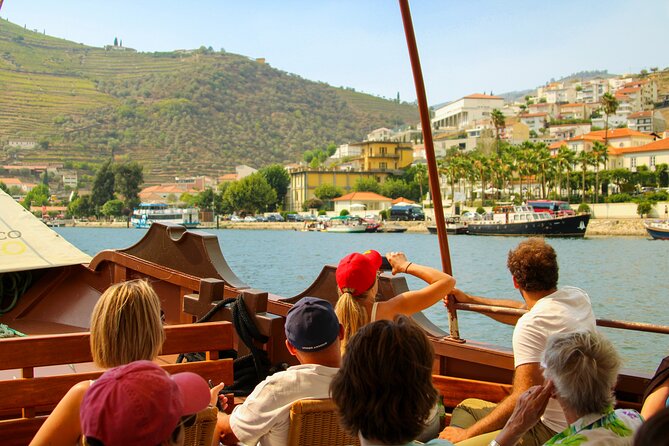 Porto City Tour Full Day with Lunch and Six Bridges Cruise - Private basis - Scenic Douro River Cruise Under the Six Bridges