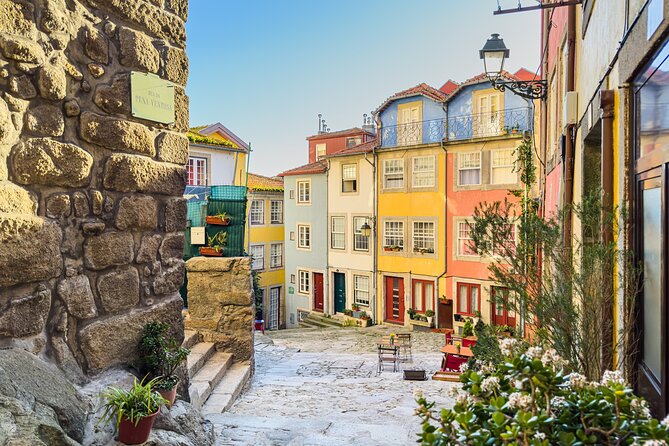 Porto: City Walk with Audio Guide in 7 Languages on your Phone - Navigating Porto with Self-Guidance