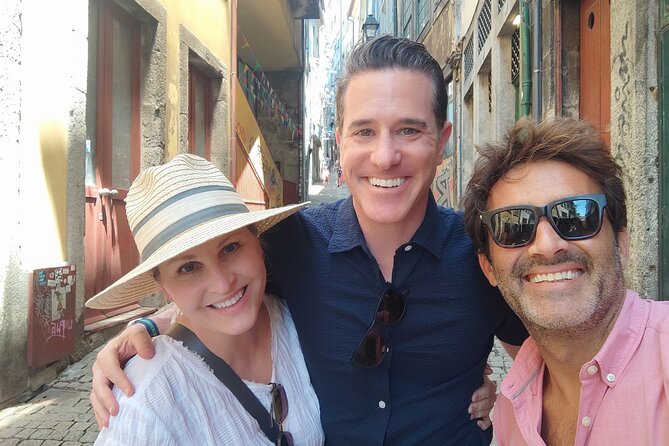 Porto city Walking Tour by a expert local - Stroll Along the Cais da Ribeira Promenade