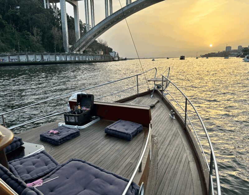 Porto: Classic Boat Cruise Along the Douro River - The Unique Charm of the Luis I Bridge