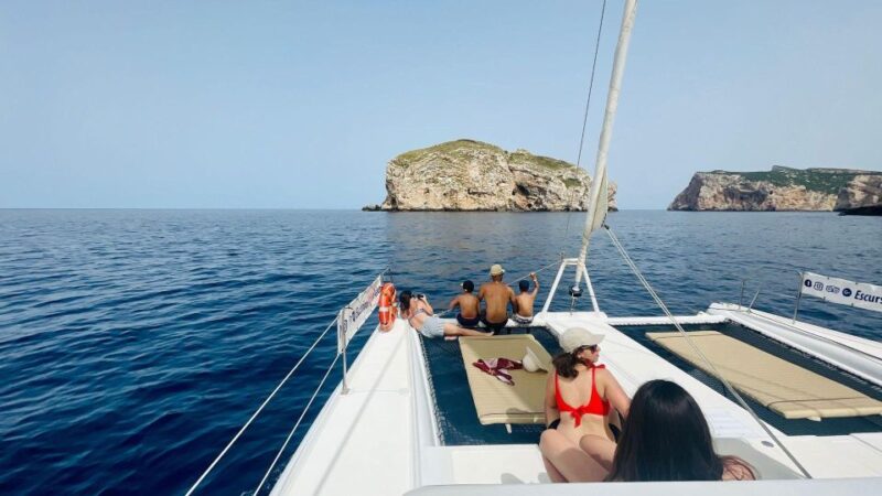 Porto Conte: Sunset catamaran excursion with aperitif - The Catamaran’s Features and Water Activities