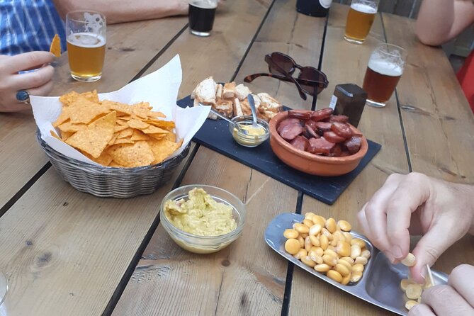 Porto: Craft Beer Tasting Tour with Local Snacks - The Guides: Knowledgeable and Friendly