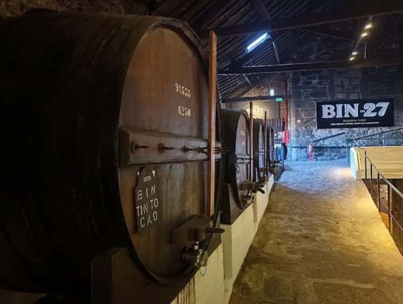 Porto: Cruise, Port Wine Cellars, Fado, and Dinner - The Experience of Live Fado in an Intimate Setting