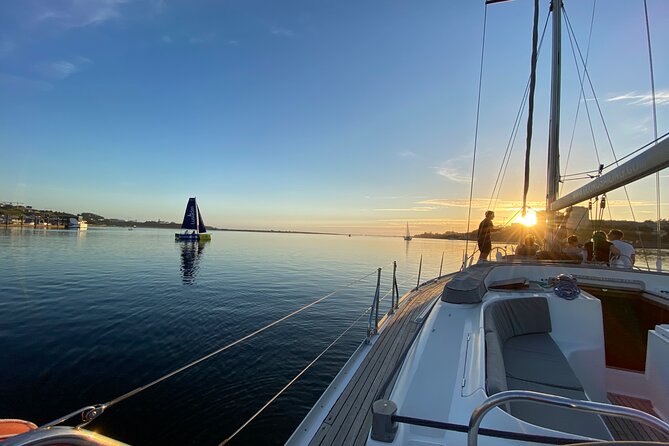 Porto Douro River Tour: Exclusive Experience with Local Guides - Key Points