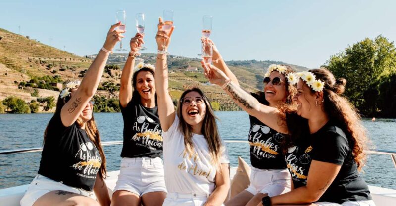 Porto: Douro Valley Full-Day Boat, Train, and Lunch Tour - Navigating the Day with a Shared Minivan and Expert Guide