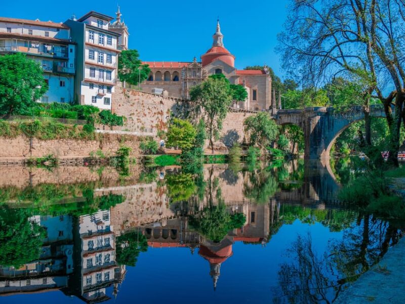 Porto: Douro Valley Private Tour, Tastings, Cruise & Lunch - Comfortable and Flexible Transportation