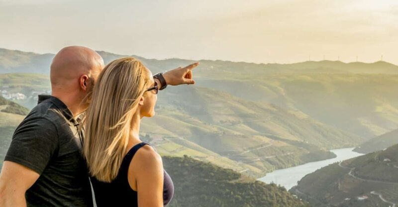 Porto: Douro Valley Tour with Wine Tasting, Cruise and Lunch - Traditional Portuguese Lunch in a Charming Setting