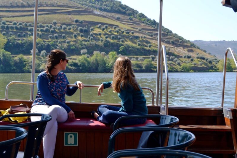 Porto: Douro Valley Vineyards Tour with Lunch & River Cruise - Discovering the Douro Valley’s Heritage and Landscape