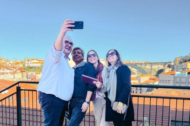 PORTO: Escape IN City - Closed at 7 Keys - Discover Porto’s Landmarks Through an Interactive Mission