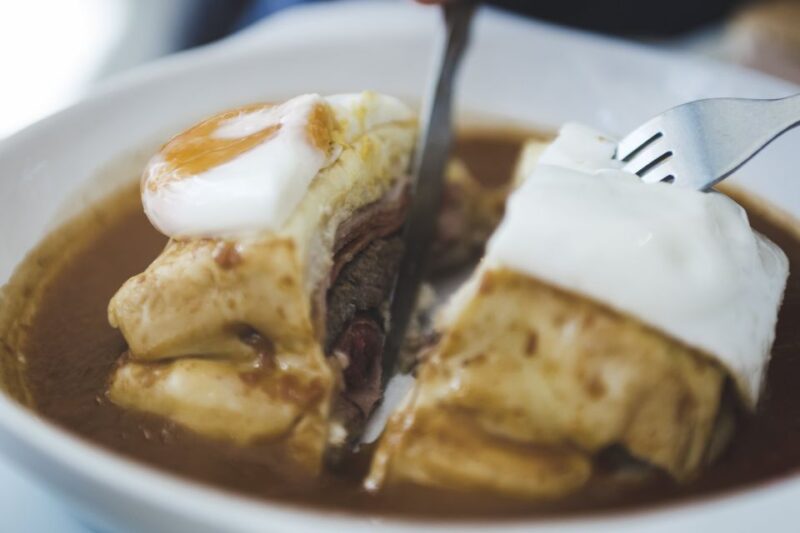 Porto: Evening Local Food Crawl with Drink Pairings - Practical Details: Meeting Points and Group Size