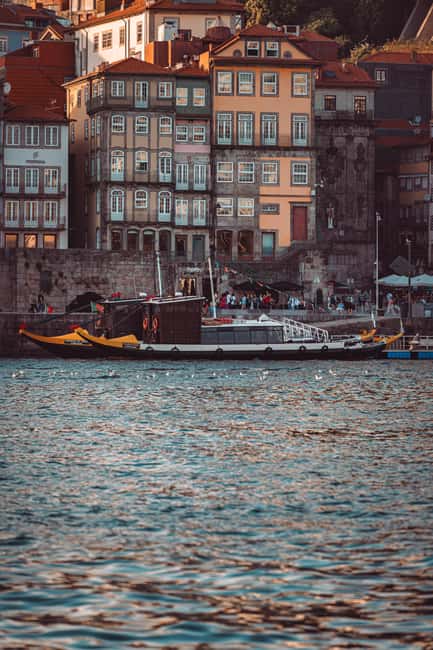 Porto: Explore 6 Iconic Bridges on an Authentic Rabelo Boat - The Authentic Rabelo Boat: Design and Atmosphere