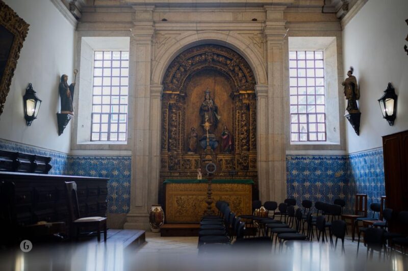 Porto: Fado Show with Guided Tour in a Historic Monastery - Logistics and Practical Details