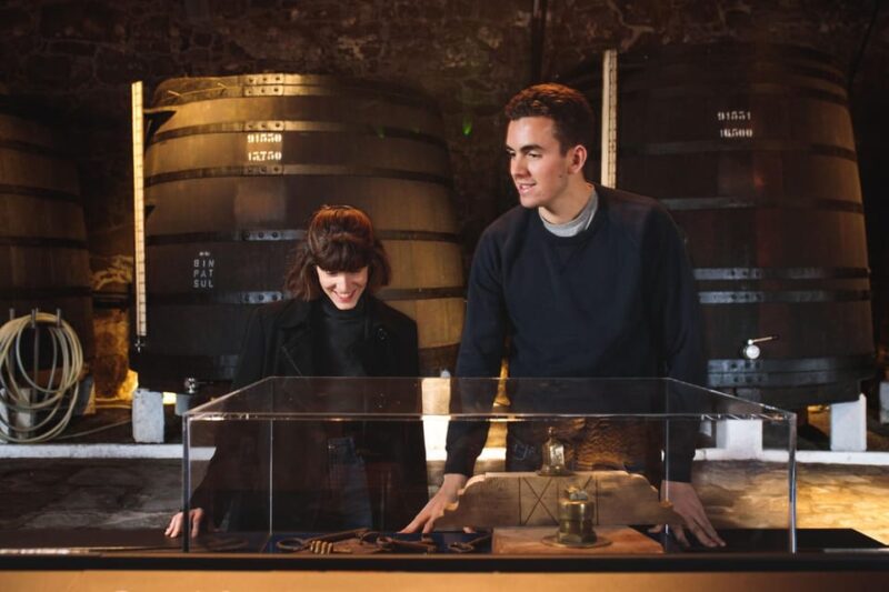 Porto: Fonseca Cellar Tour & Fado Show with Optional Dinner - Enjoying Portuguese Cuisine at WOW Porto