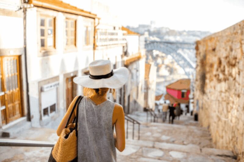 Porto: Food and Wine Tour - Coffee and Pastel de Nata at a Local Café