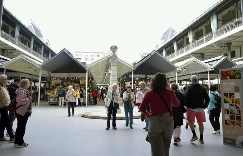 Porto: Food Tour with Tastings and Souvenirs - Sampling at Time Out Market Porto