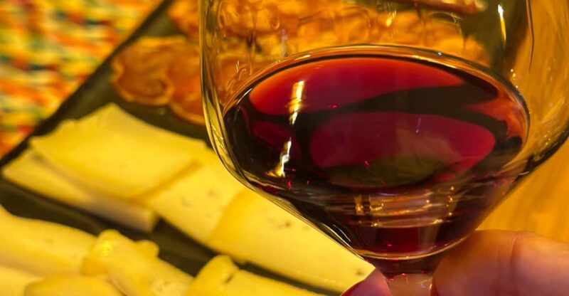 Porto: Food Walking Tour with Tastings and Wine - Local Restaurant for a Spicy Bifana Experience