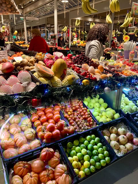 Porto food, wine and culture walking tour - max 8 pax - Sampling Green Wine and Other Local Delicacies