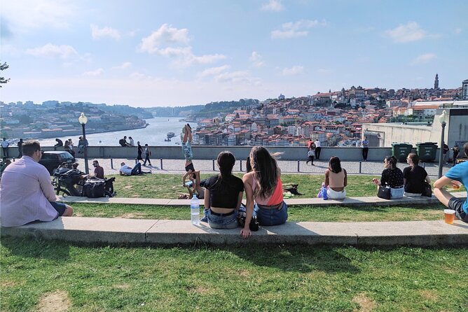 Porto (Gaia) Scavenger Hunt and Sights Self-Guided Tour - Logistics and Meeting Point Details for Easy Access