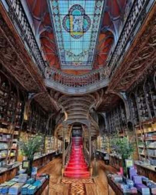 Porto: Gold Ticket Lello Bookstore + Douro River Cruise - Fast-Track Entry to Livraria Lello, a Cultural Landmark