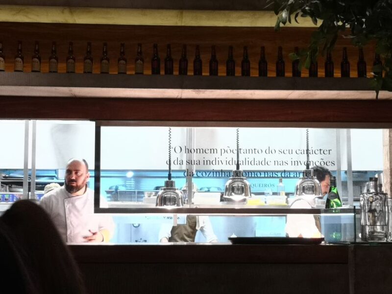 Porto Gourmet Guided Food Tour and Wine - The High-End Restaurant Experience