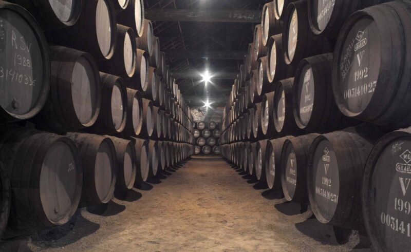 Porto: Graham's Port Lodge Tour with Premium Wine Tastings - Exploring Grahams Port Lodge on a Guided Tour