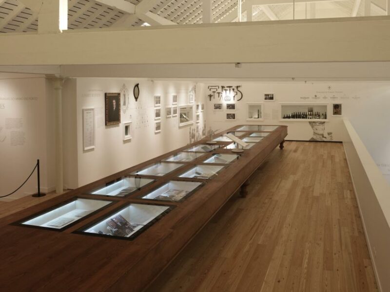 Porto: Graham's Port Lodge Tour with Premium Wine Tastings - Comparing Grahams Tour to Similar Experiences