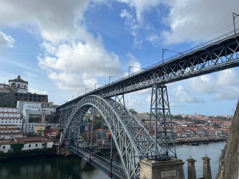 Porto: Guided City Highlights Walking Tour - Miradouro da Vitória: A Hidden Balcony with Panoramic Views