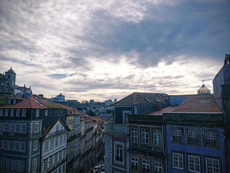 Porto: Guided Walking Tour - Ending the Tour at Mosteiro da Serra do Pilar