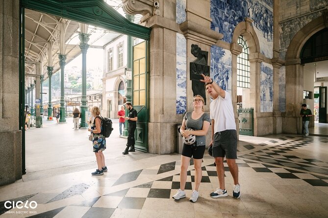 Porto Highlights in 3 Hours E-Bike Tour - Historical, Sightseeing - Riding Across the Luís I Bridge to Gaia
