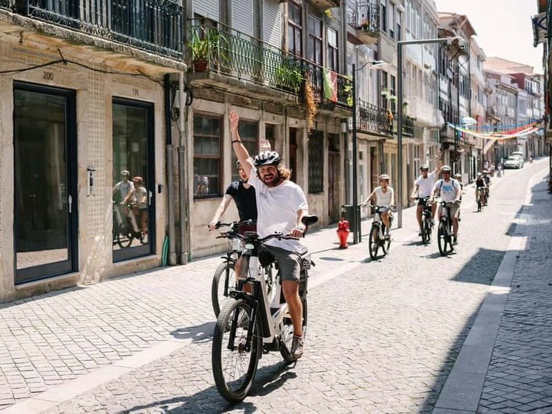 Porto: Highlights in 3 Hours E-Bike Tour - Scenic Breaks at Jardins do Palácio de Cristal