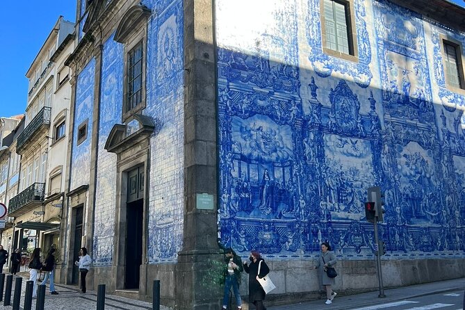 Porto Highlights: The best of Porto City Walking Tour - Panoramic Photo Opportunity at Miradouro da Vitória