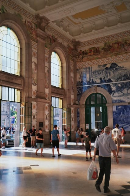 Porto: Historic Highlights Guided Walking Tour - Key Points