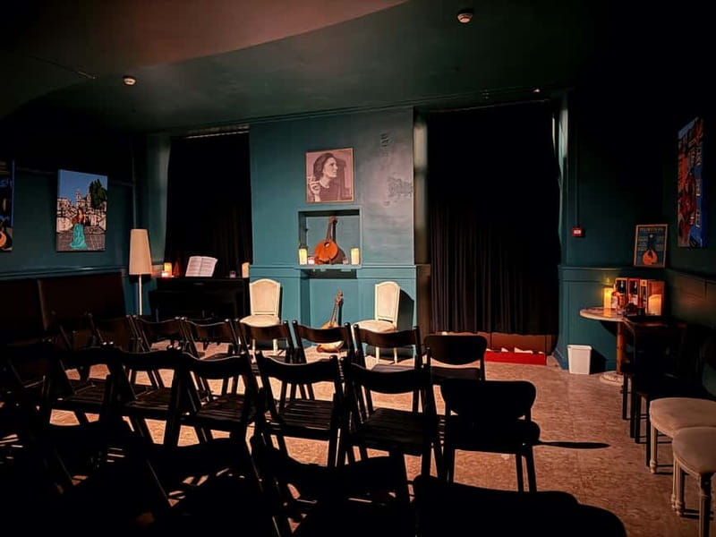 Porto: Intimate Fado Show & Port Wine at Sao Bento Station - The Personal and Intimate Atmosphere