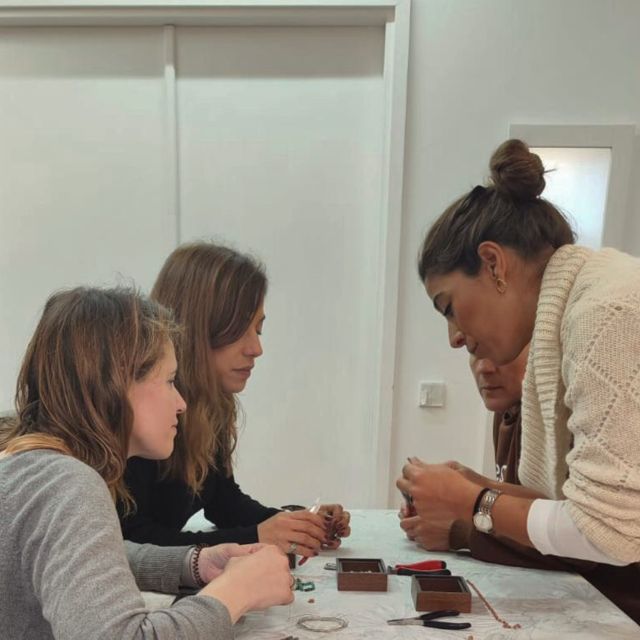 Porto: Jewelry Workshop at Antero de Quental - Learning About Silver Wire Techniques in a Friendly Atmosphere