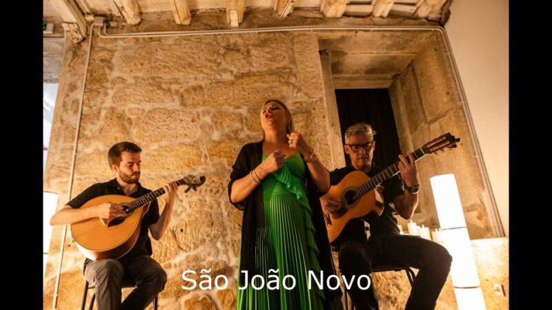 Porto: Live Fado Show with Glass of Port Wine - The Authentic Fado Experience in a Cozy Setting